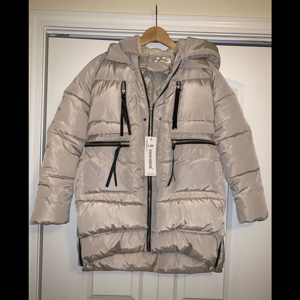 NWT DONGXI Women’s Jacket LARGE